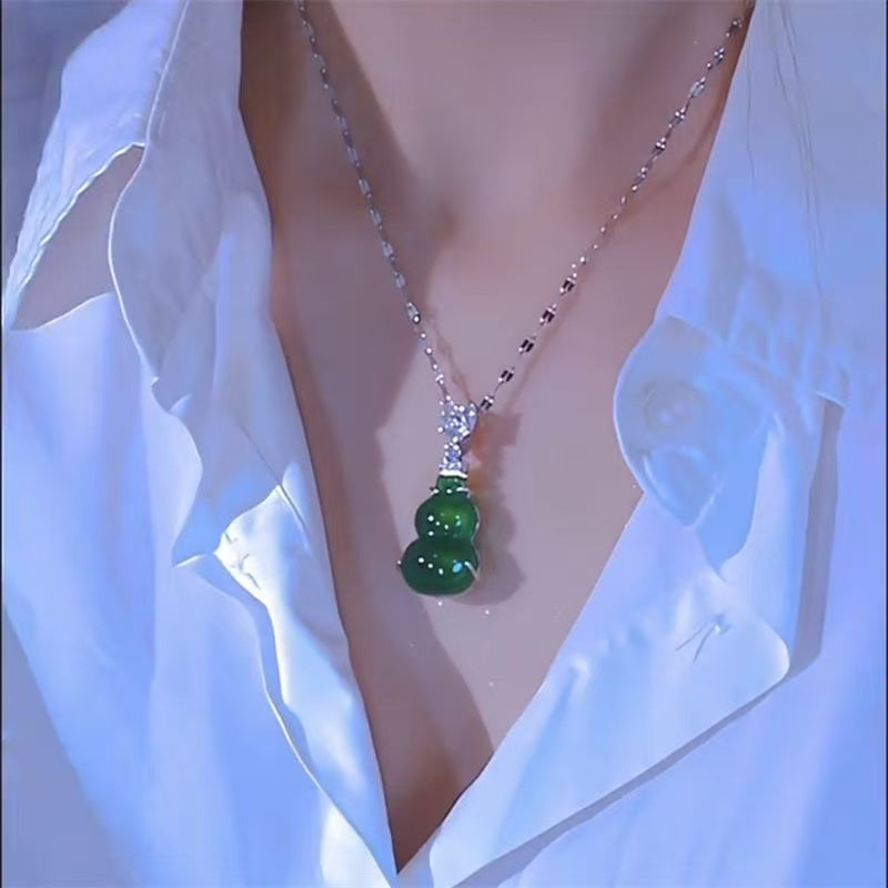 Oriental Charm Glass Green Necklace-H1