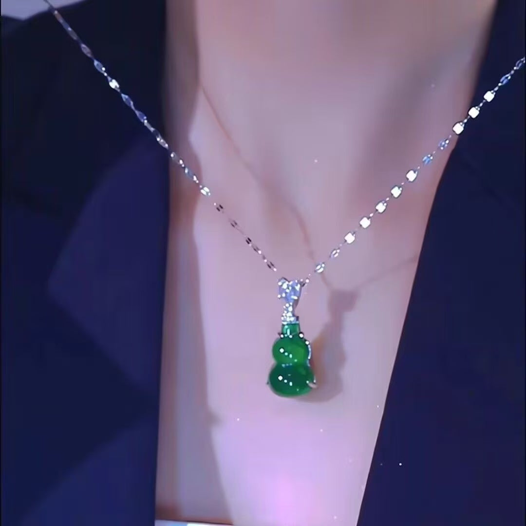 Oriental Charm Glass Green Necklace-H1